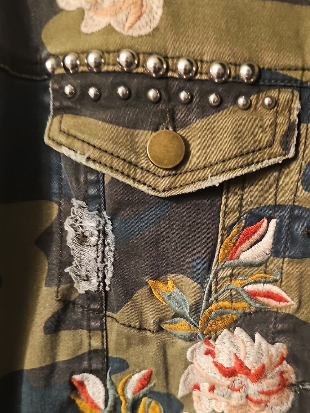 ARRIVE Camo Embroidered Denim Jacket, Women's, Size S - Picture 3 of 8